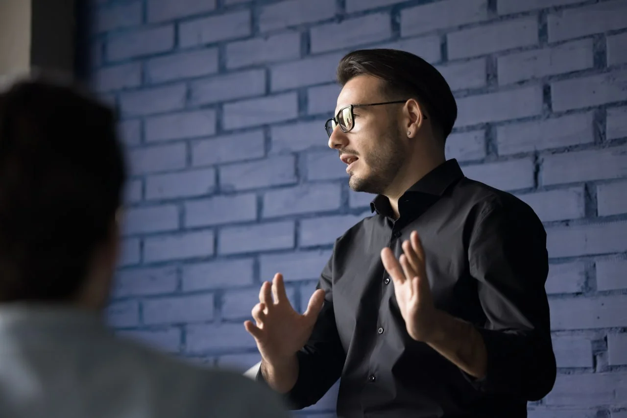 You are currently viewing What If Every Pause in Your Speech Was a Step Toward Feeling More Confident?